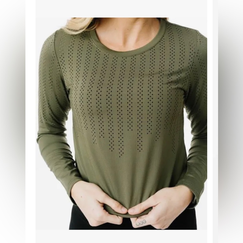 NWT ZYIA top